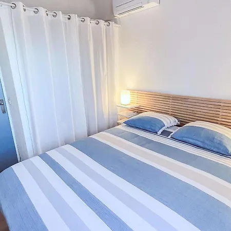 Charmante Climatisee Avec Piscine Et Parking Au Calme - Fr-1-607-158 * آجد