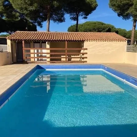 Charmante Climatisée Avec Piscine, Parking Privé Et Proche Plage, Idéale Pour Au Calme - Fr-1-607-158