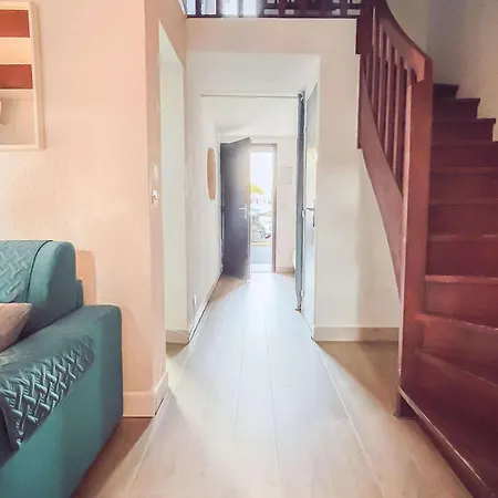 Charmante Climatisée Avec Piscine, Parking Privé Et Proche Plage, Idéale Pour Au Calme - Fr-1-607-158 Appartement *