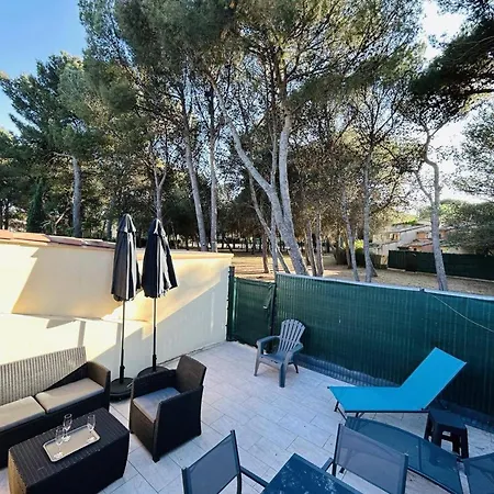 Charmante Climatisée Avec Piscine, Parking Privé Et Proche Plage, Idéale Pour Au Calme - Fr-1-607-158 *