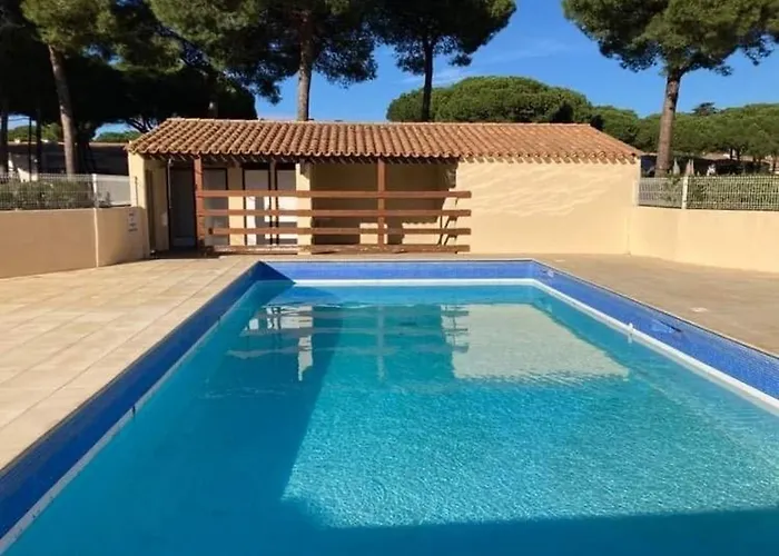 Charmante Climatisee Avec Piscine Et Parking Au Calme - Fr-1-607-158
