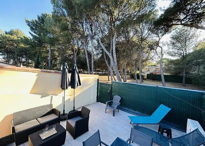 Charmante Climatisee Avec Piscine Et Parking Au Calme - Fr-1-607-158 *